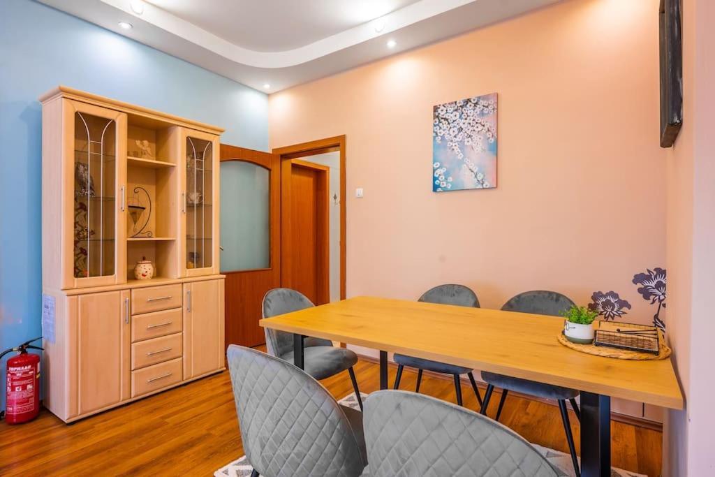 Spacious 3Bd Central Apartment Sofia Exteriör bild